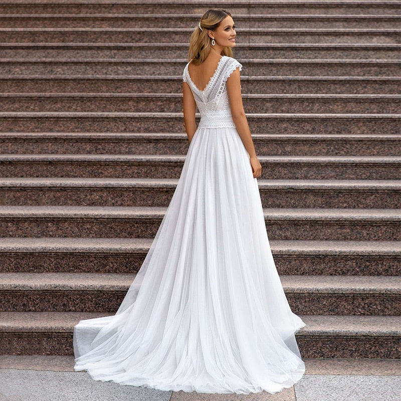 White Bridesmaid Dresses: Boho Wedding Dresses Beach V Neckline Ivory Wedding Gowns