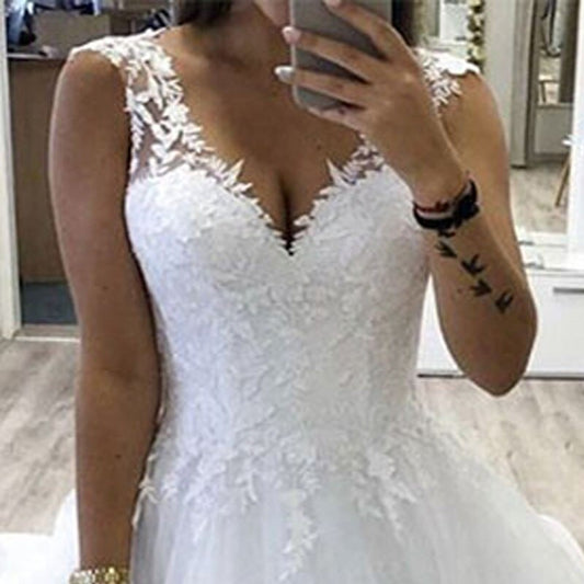 White Bridesmaid Dresses: Ball Gown Wedding Dress With Tiered Tulle Skirt White