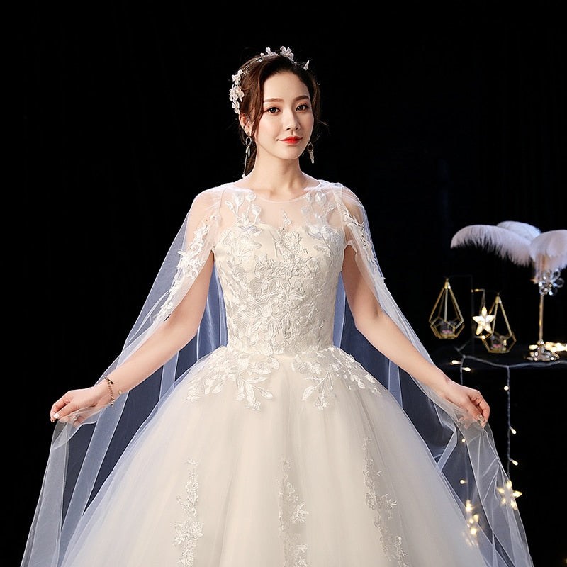 White Bridesmaid Dresses: Wedding Dress Elegant Court Train Lace Embroidery Princess