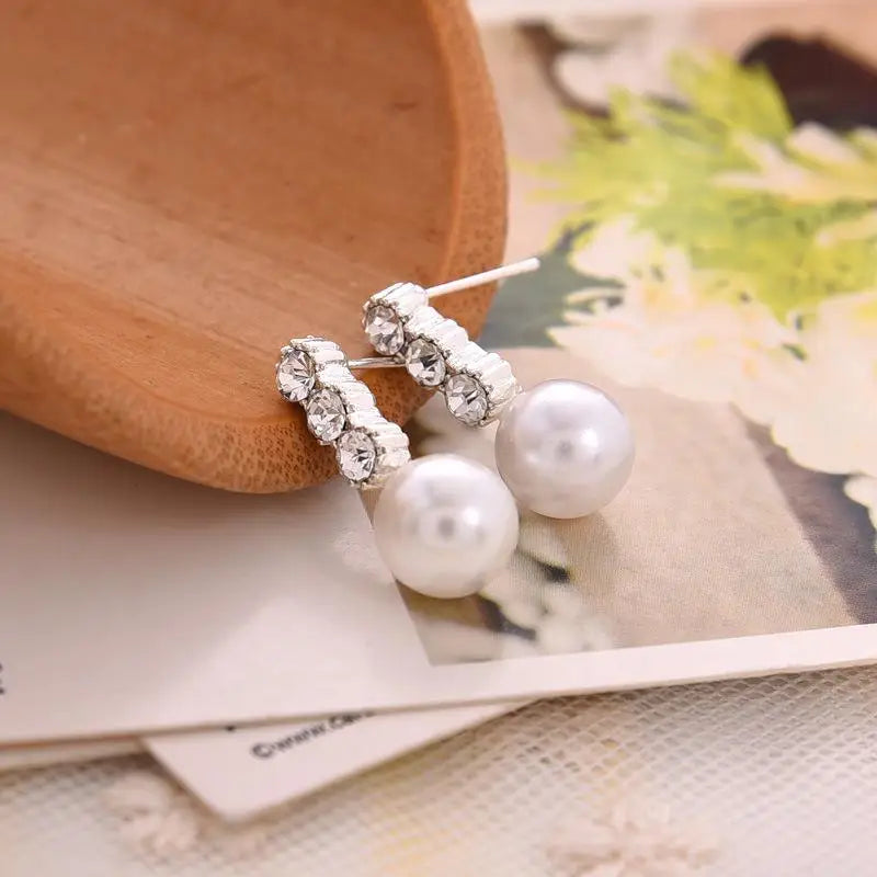 Best Selling Wild Fashion Simple Pearl Bean  Earrings Style Women Girls Earrings Jewelry Wholesale Crystal Earrings Brincos