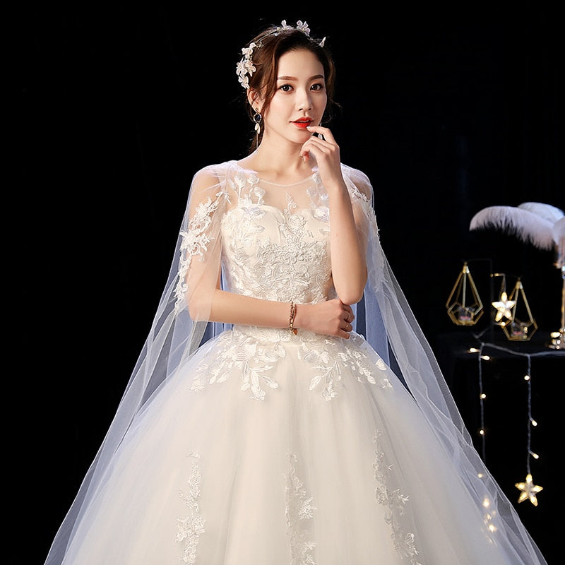 White Bridesmaid Dresses: Wedding Dress Elegant Court Train Lace Embroidery Princess