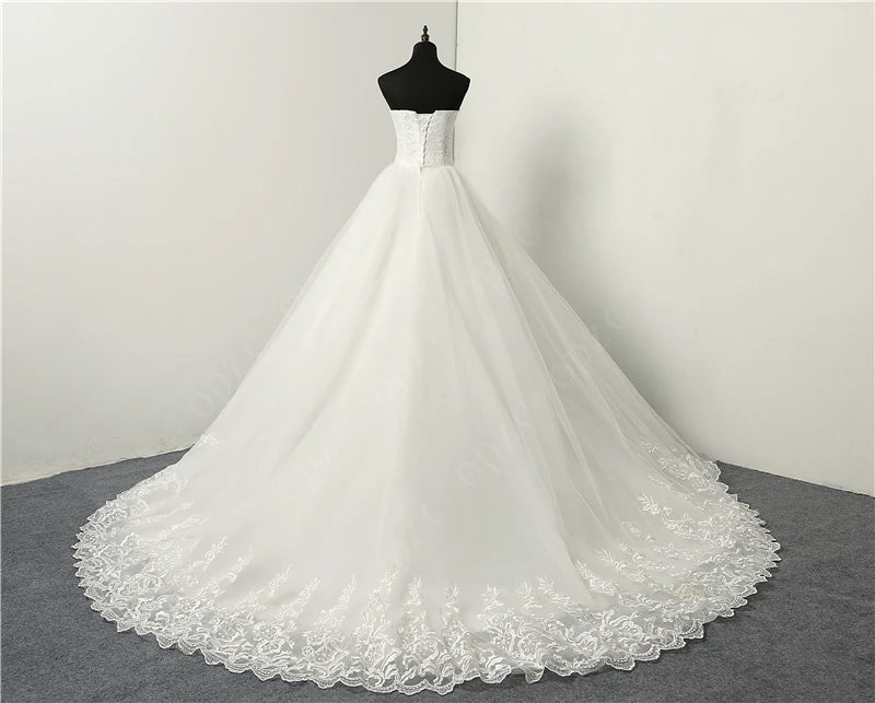 White Bridesmaid Dresses: Simple Classic Ball Gown ivory Wedding Dress Lace Up Sweet
