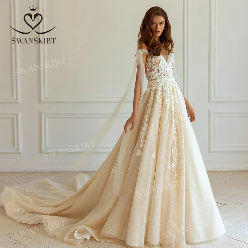 White Bridesmaid Dresses: Wedding Dress Appliqued Open Back A-Line Princess