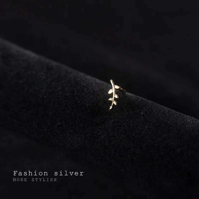 WANTME 925 Sterling Silver Fashion Cute Romantic Leaf Small Stud Earrings for Women Simple Party Piercing Jewelry Accessories