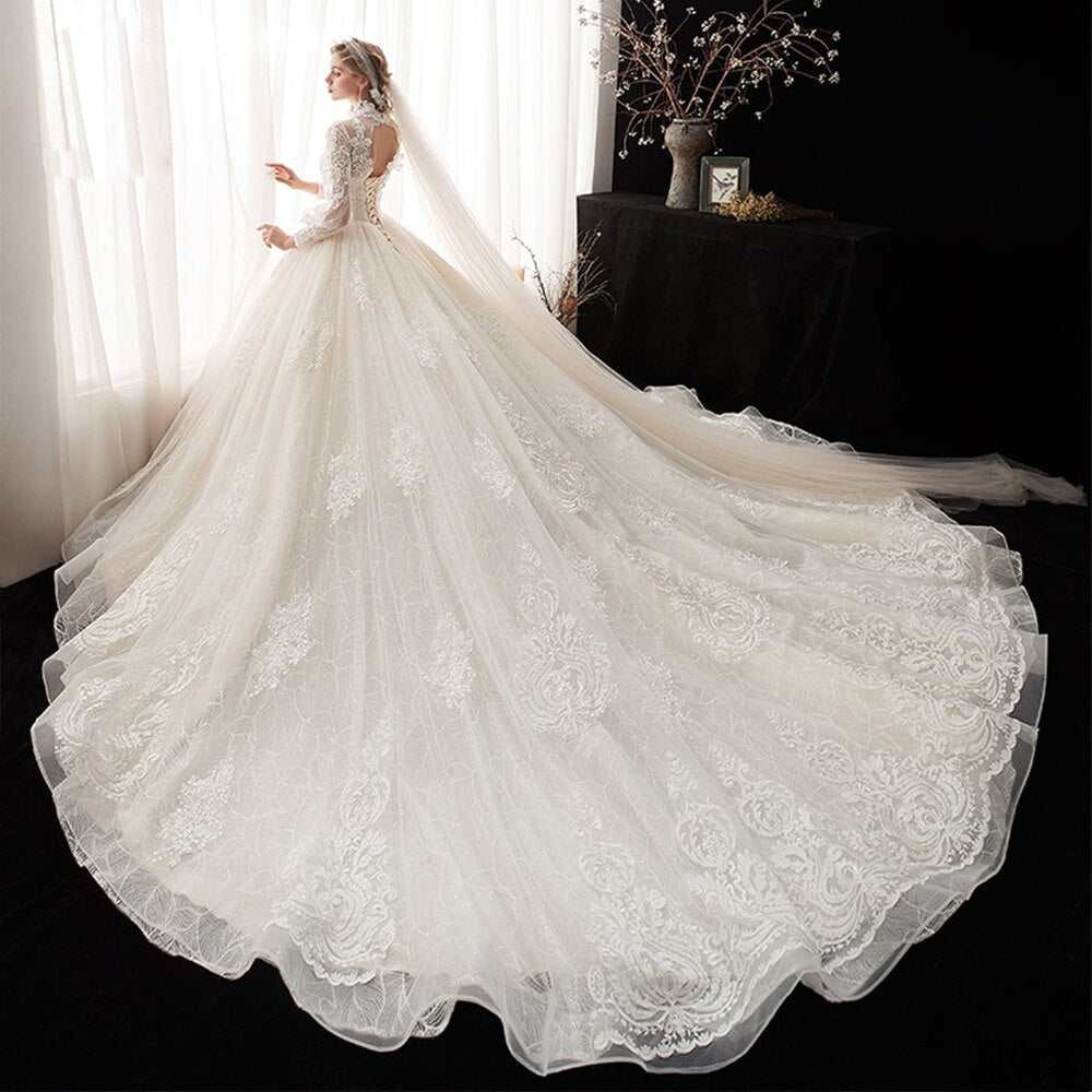 White Bridesmaid Dresses: Sleeve Pearls Flowers Appliques Lace Princess Ball Gown