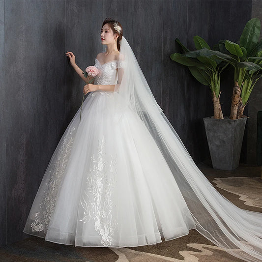 White Bridesmaid Dresses: Wedding Dress V-neck Ball Gown Princess Vintage