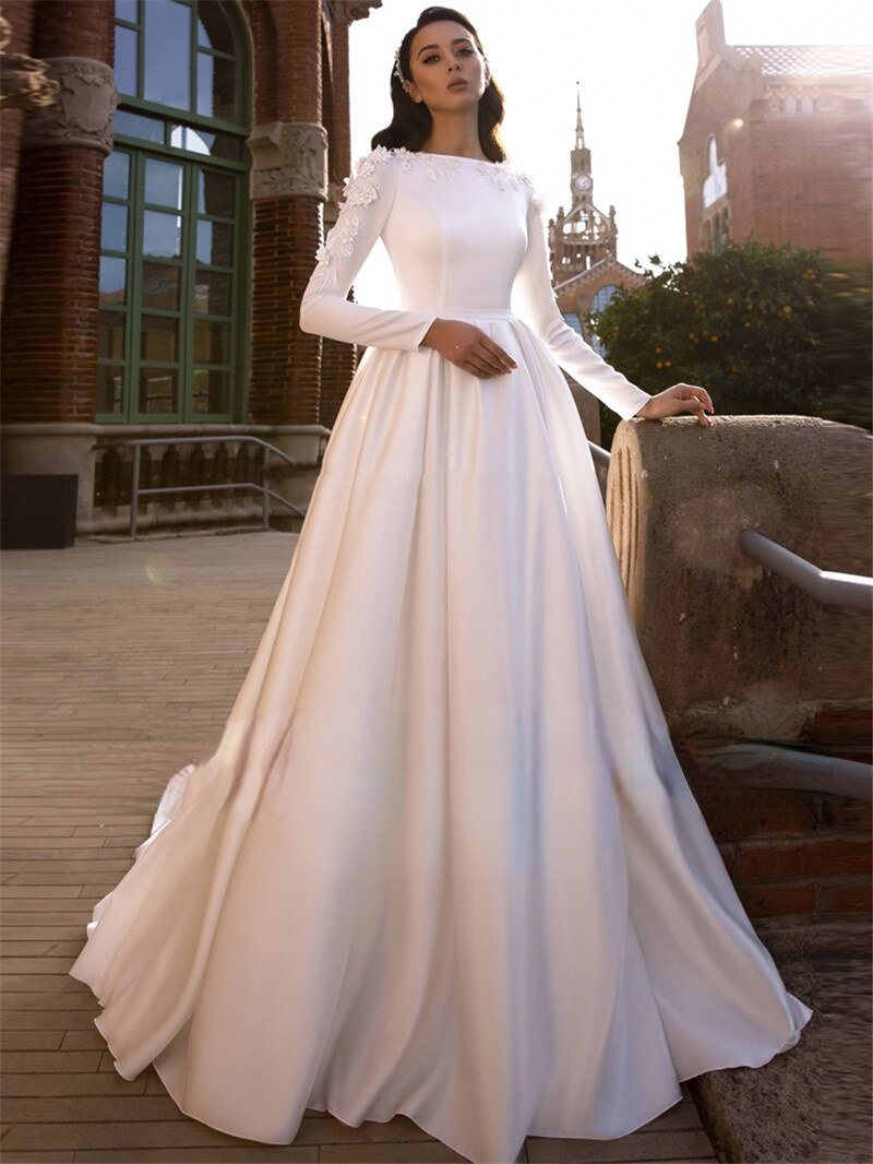 White Bridesmaid Dresses: Wedding Dress Long Sleeves A Line Bride Gowns 3D Flowers