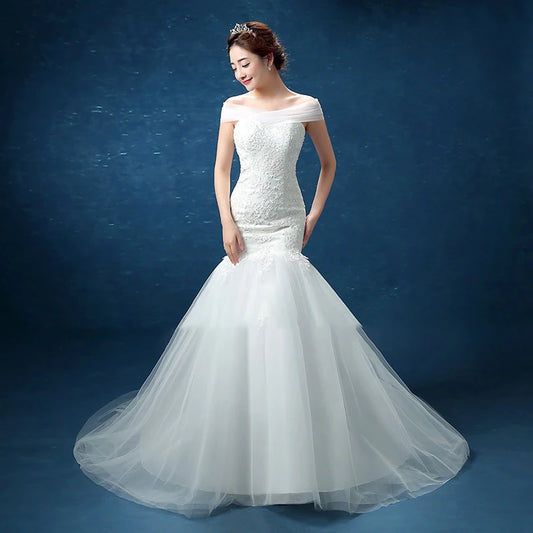 White Bridesmaid Dresses: Wedding Dresses Illusion V-Neck Short Tulle Lace Embroidery