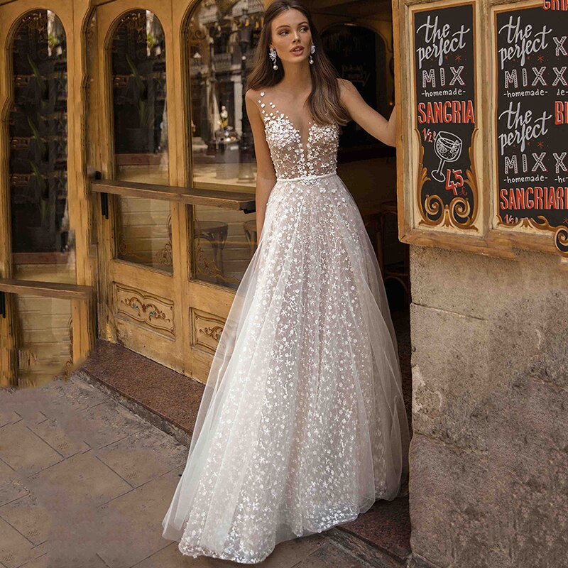 White Bridesmaid Dresses: A-line Lace Wedding Dresses Beach Bridal Wedding Gown