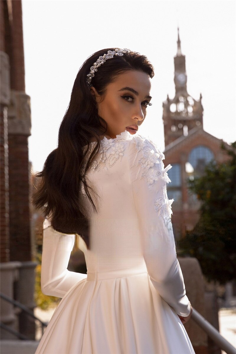 White Bridesmaid Dresses: Wedding Dress Long Sleeves A Line Bride Gowns 3D Flowers