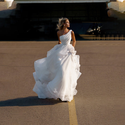 White Bridesmaid Dresses: A Line Wedding Dresses Sleeveless Pleat Floor Length