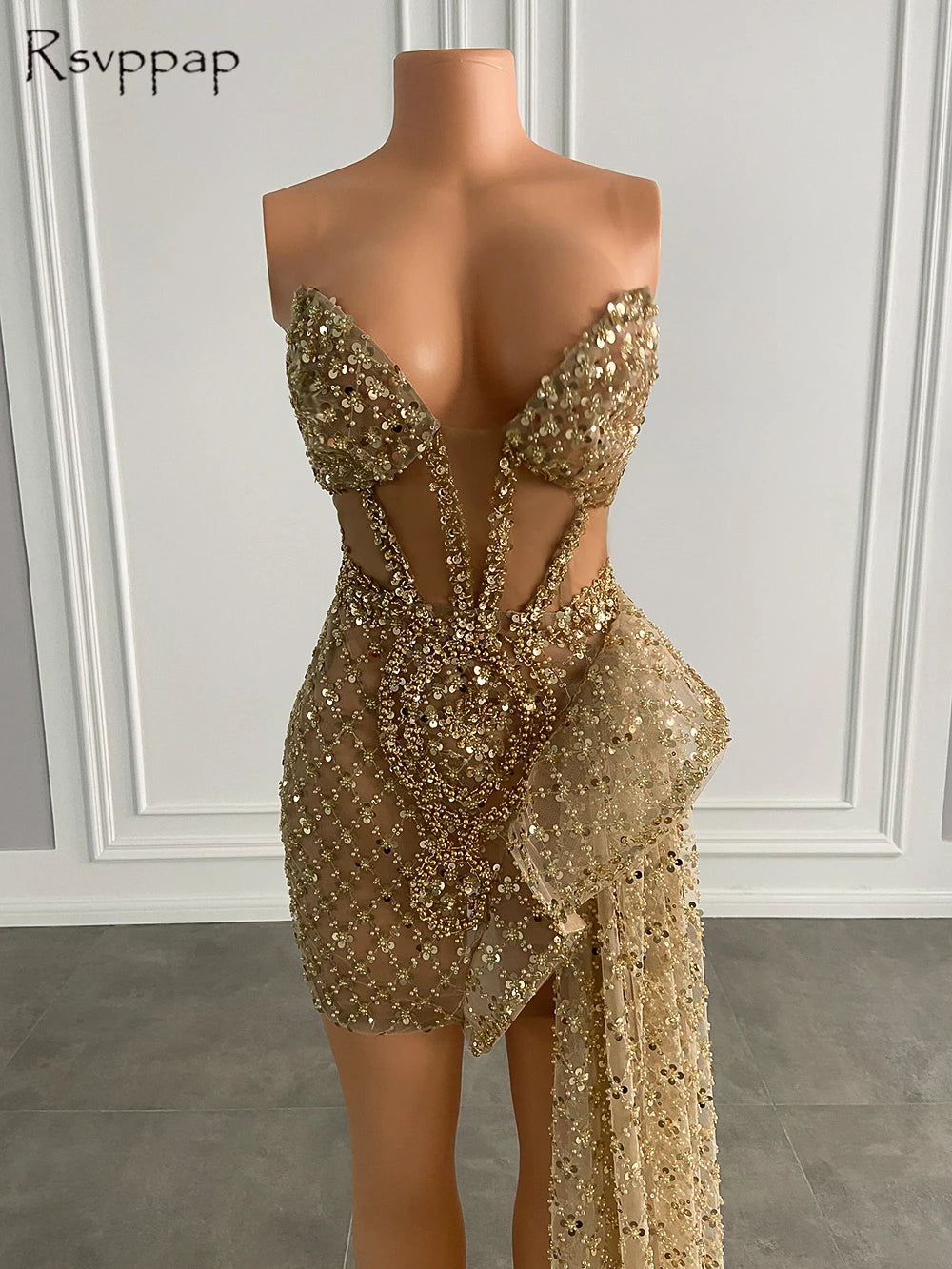 Homecoming Dresses: Sweetheart Sleeveless Gold Sequined Short Prom Dresses