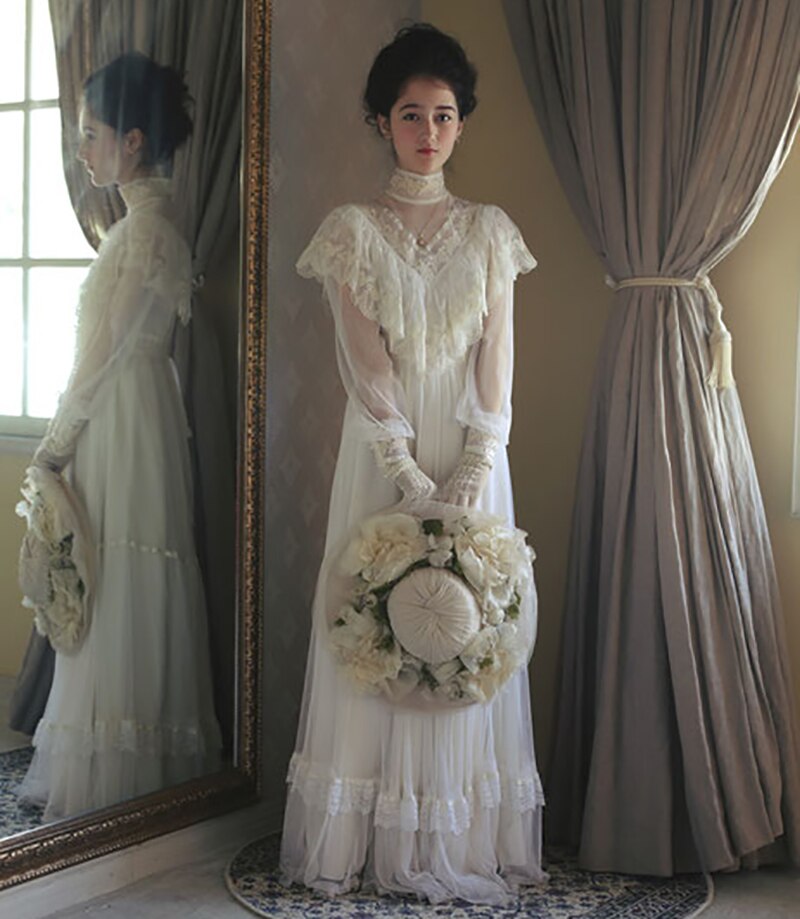 White Bridesmaid Dresses: High Neck Tulle Wedding Dress Vintage Long Sleeve Lace