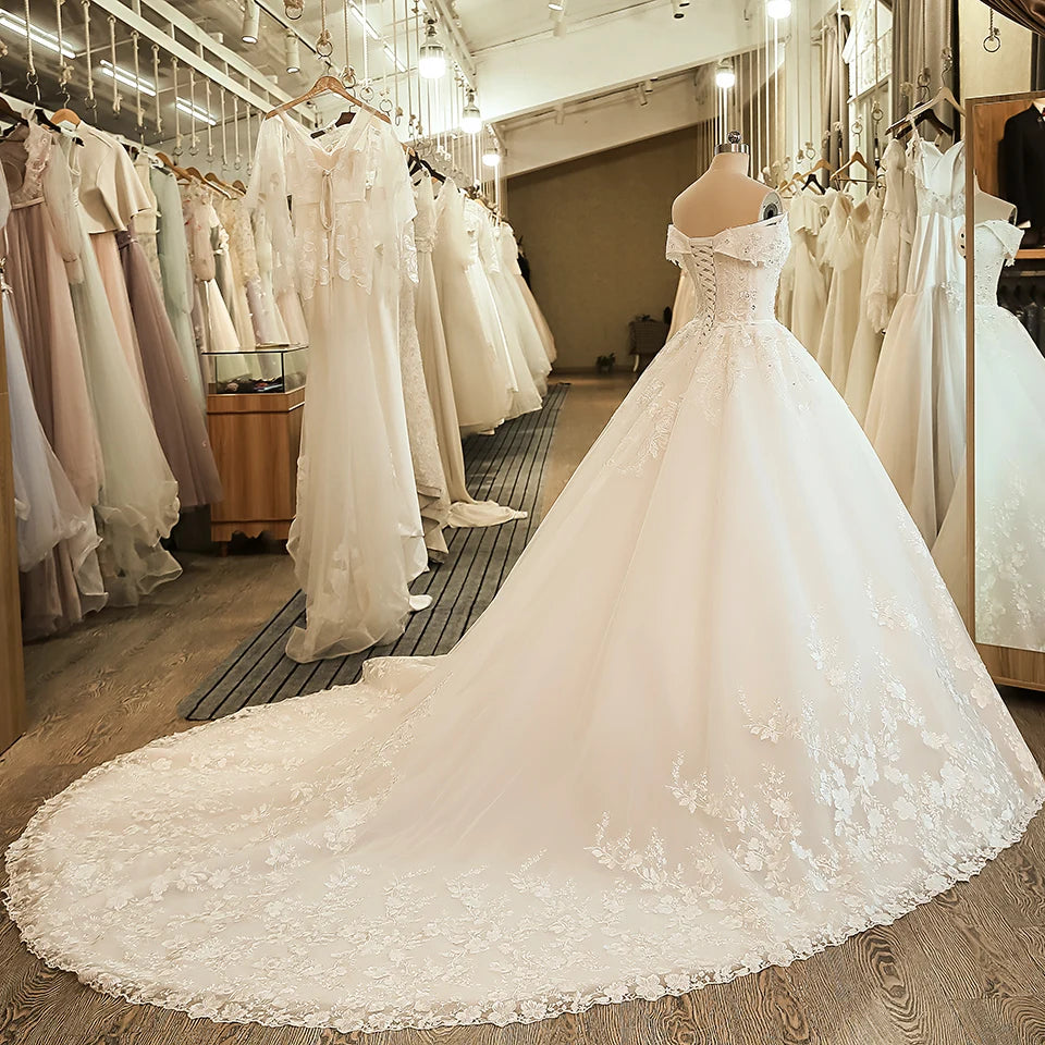 White Bridesmaid Dresses: Wedding Bridal Dress Ball Gown Embroidery Lace applique