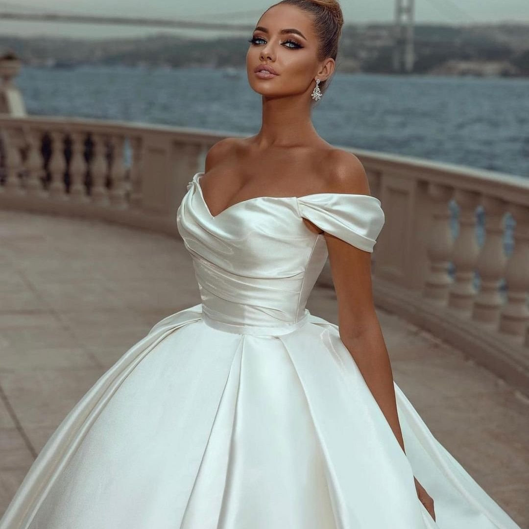 White Bridesmaid Dresses: White Wedding Dresses Off Shoulder Sweep Train Bride Dress