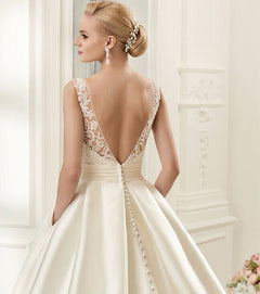 Backless Satin Wedding Dresses Chapel Train Bridal Gowns Ivory