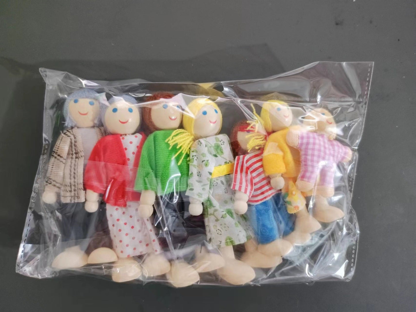 Kids Wooden Furniture Miniature Play Toy Mini Dolls Set Figures Family Humanoid Doll Children House Boys Girls Pretend Gifts