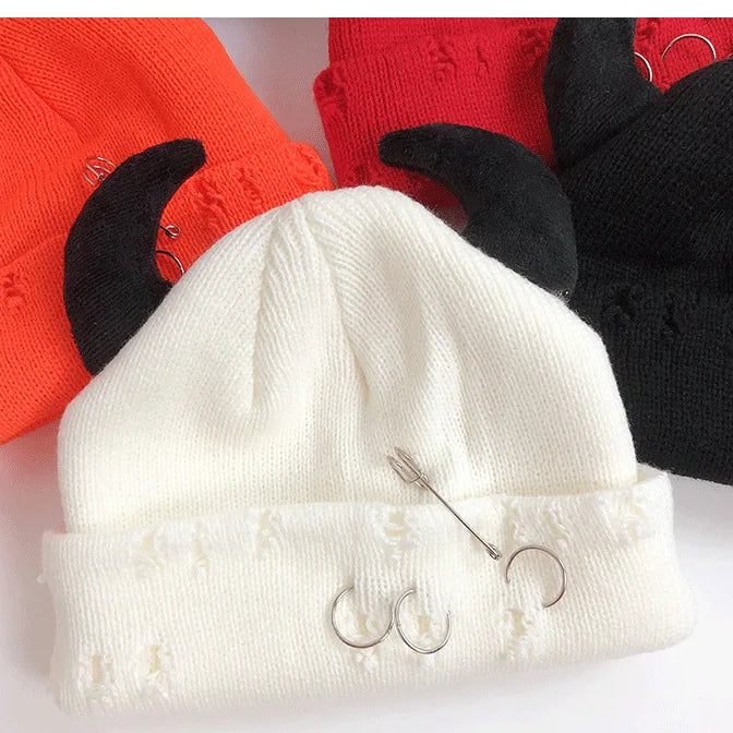 Unisex Knitted Beanie With Devil Horns Halloween Distressed Skull Cap Hip Hop Winter Warm Yarn Hat For Men Women