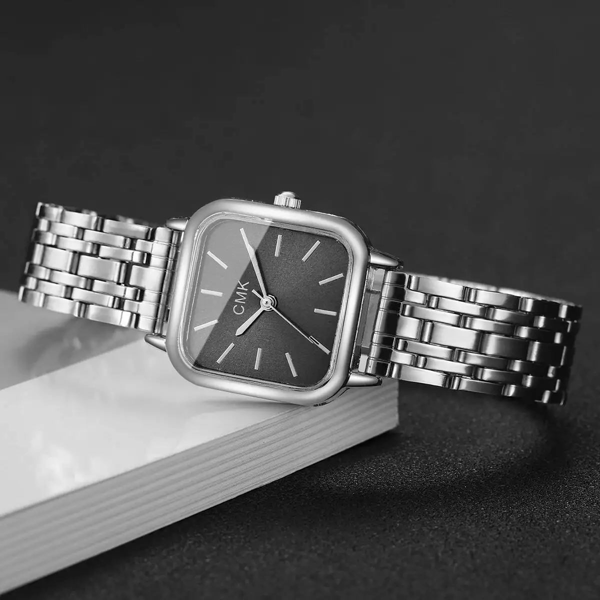 Fashion Square Women Watches Simple Ladies Quartz Wristwatch Reloj Mujer（Without Box）