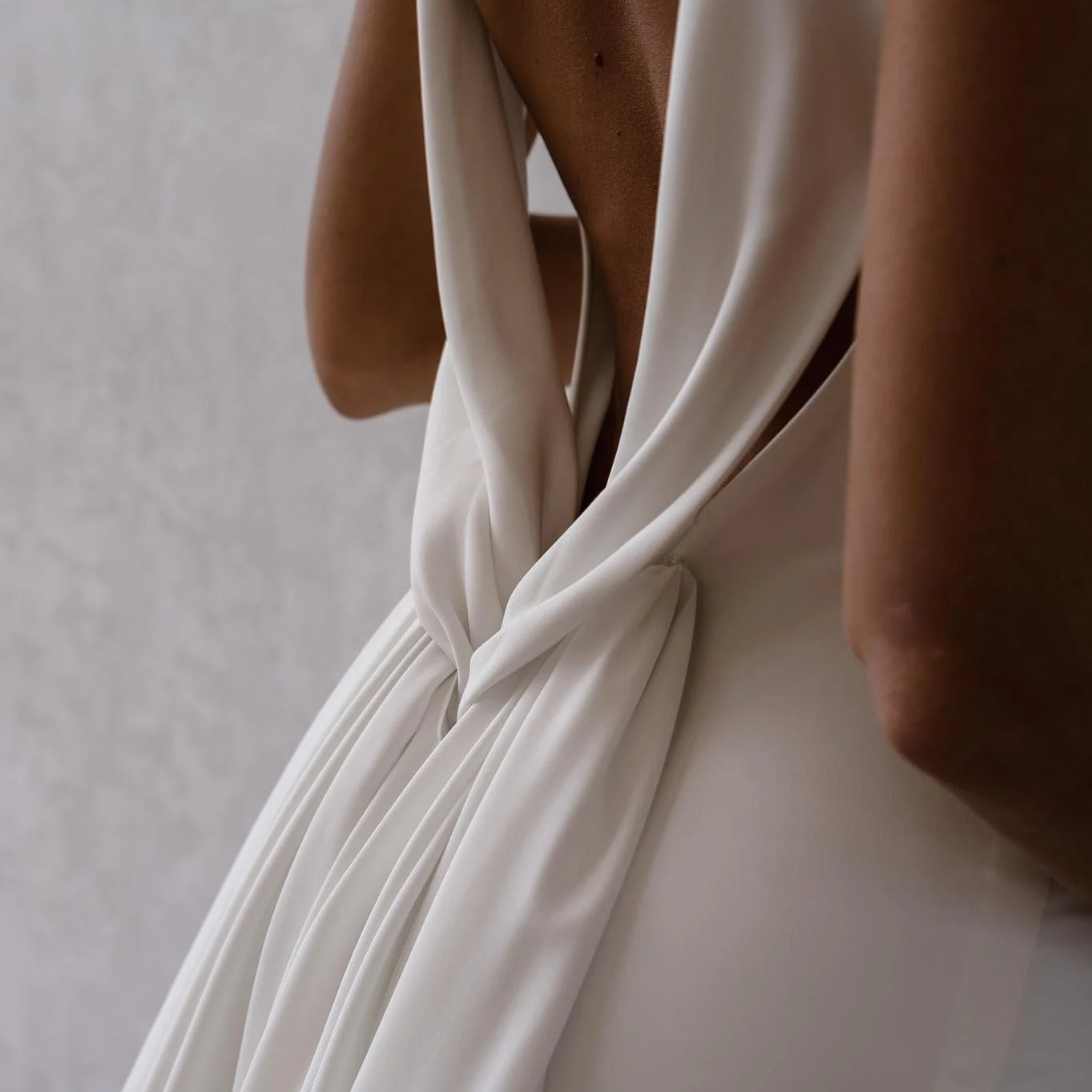 White Bridesmaid Dresses: Wedding Dress Plain Sleeveless Open Back Simple