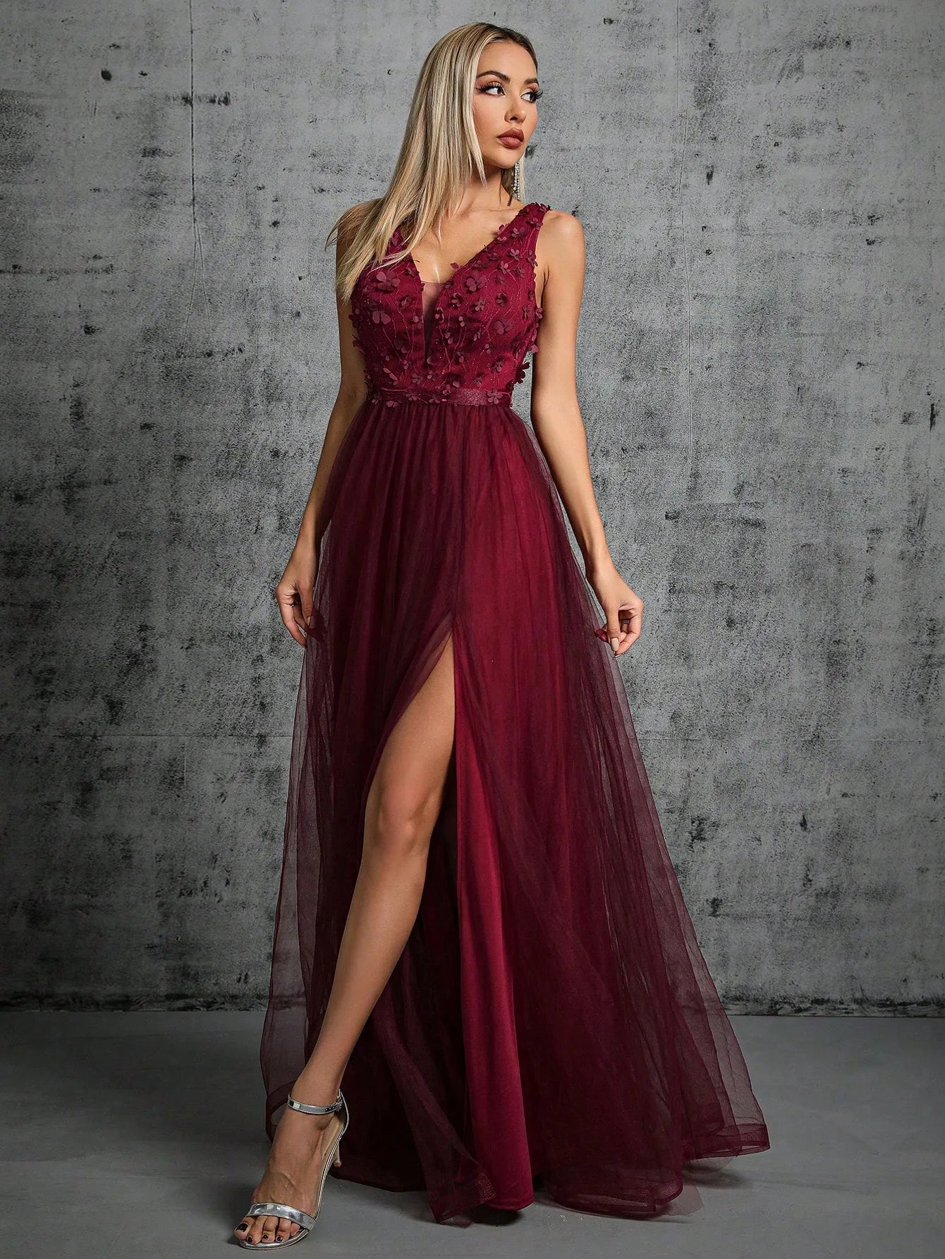 Homecoming Dresses: V-neck 3d sequin embroidered mesh slit skirt