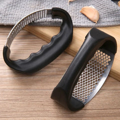 Multi-function Manual Garlic Press Curved Garlic Grinding Slicer Chopper Stainless Steel