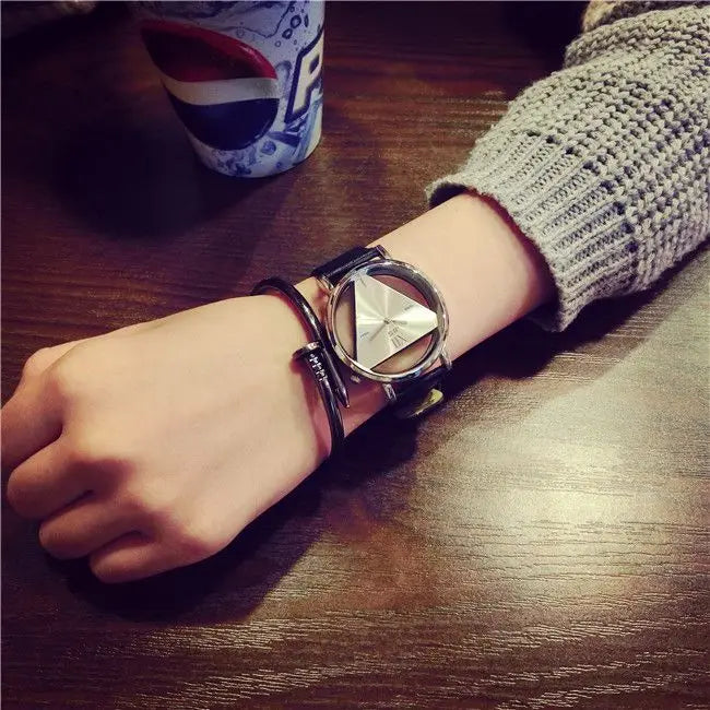 Fashion Simple Triangular Glass Watch Nail Bracelet Set Quartz Watch