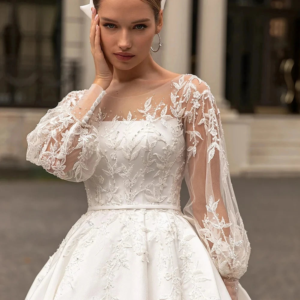 White Bridesmaid Dresses: Wedding Dresses A Line Puffy Ruched Satin Ball Gowns