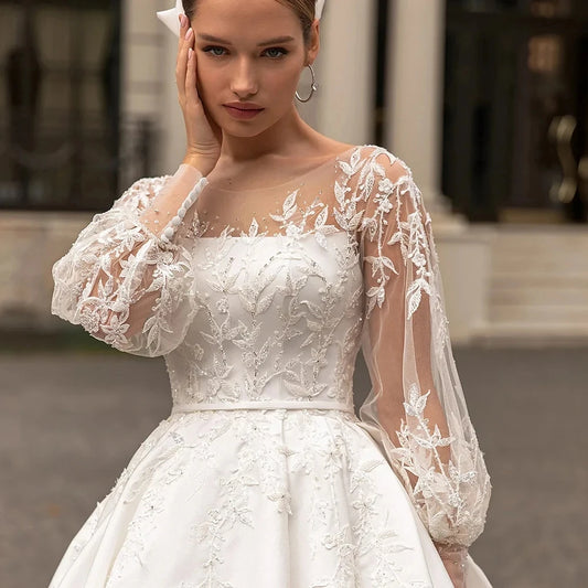 White Bridesmaid Dresses: Wedding Dresses A Line Puffy Ruched Satin Ball Gowns