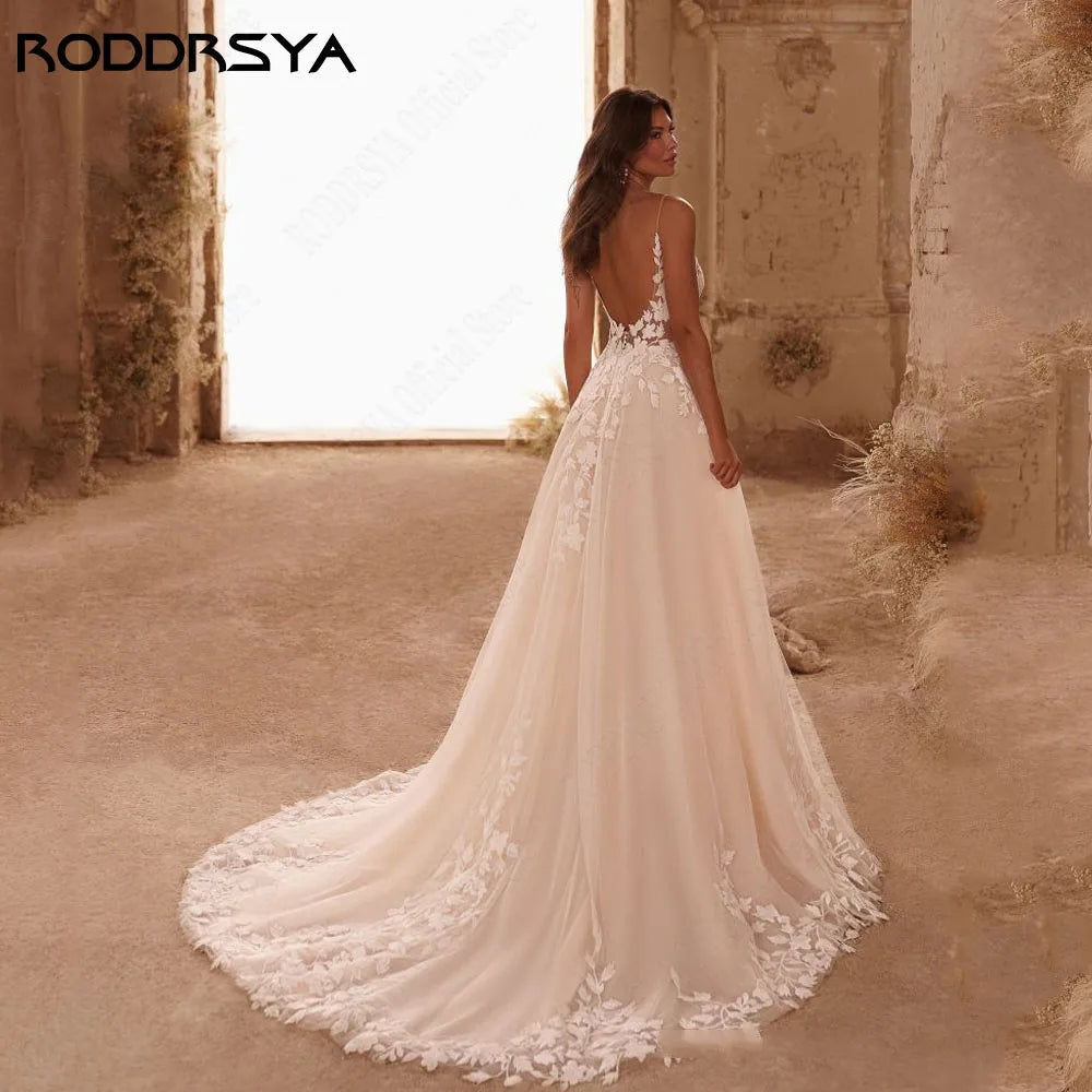 White Bridesmaid Dresses: White Bridesmaid Dresses: Straps Glitter Wedding Dresses