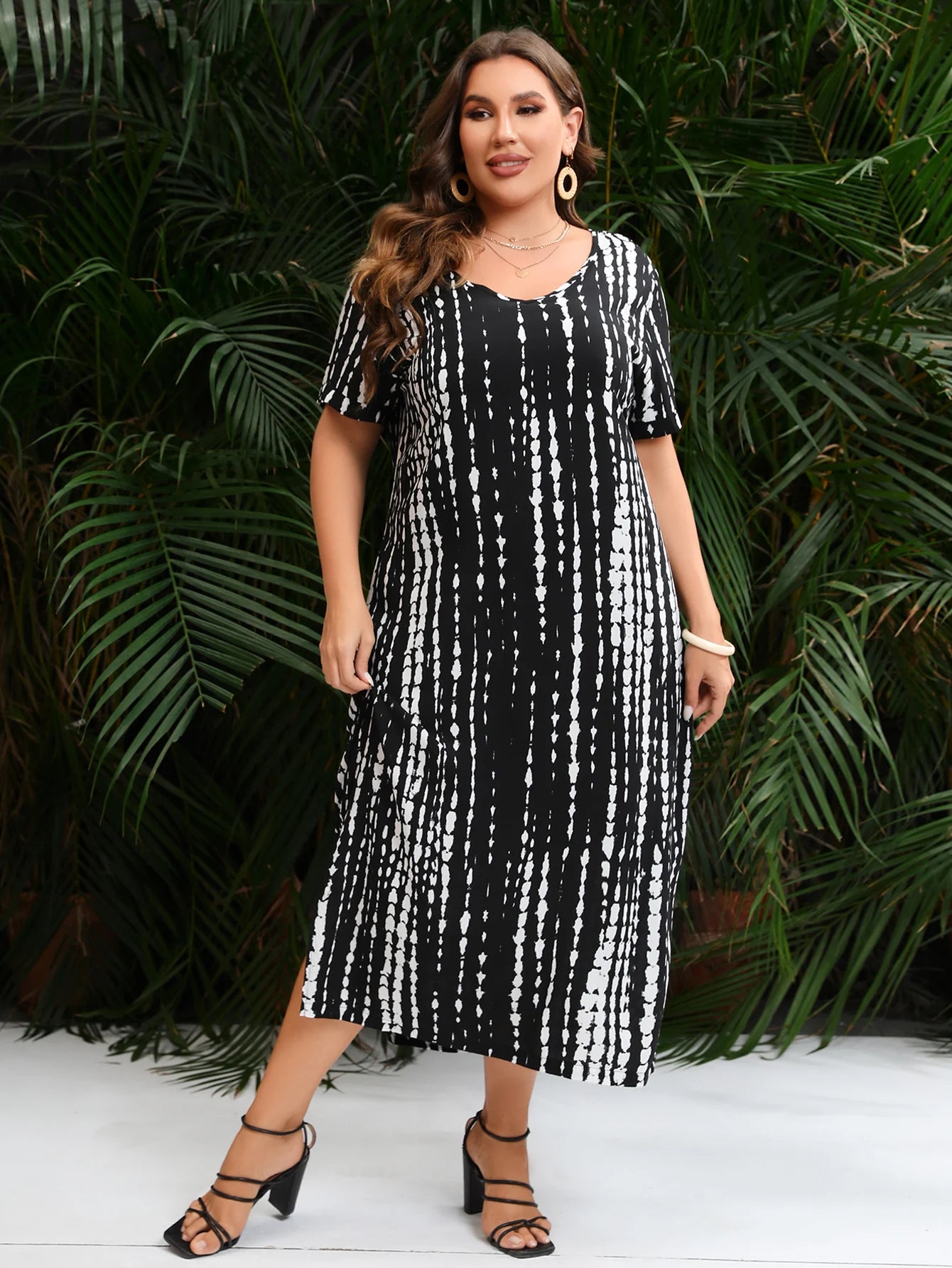 Plus Size Dress for Woman 2023 Summer V Neck Short Sleeve White Black Striped Print Casual Dress Loose Oversized Maxi Long Dress