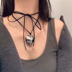 Goth Black Velvet Big Heart Pendant Choker Necklace for Women Elegant Weave