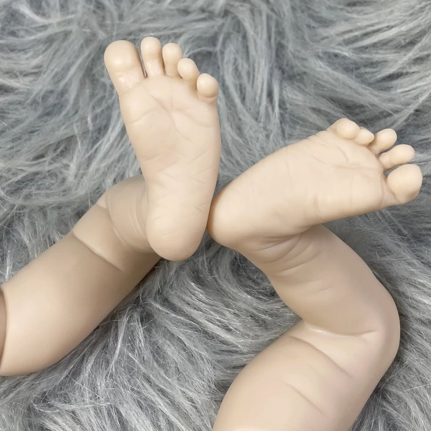 MRB 18 Inch Quinlyn Reborn Vinyl Doll Kit Unpainted Blank Newborn Doll Parts Lifelike Mold With Engraved Name and Cloth Body
