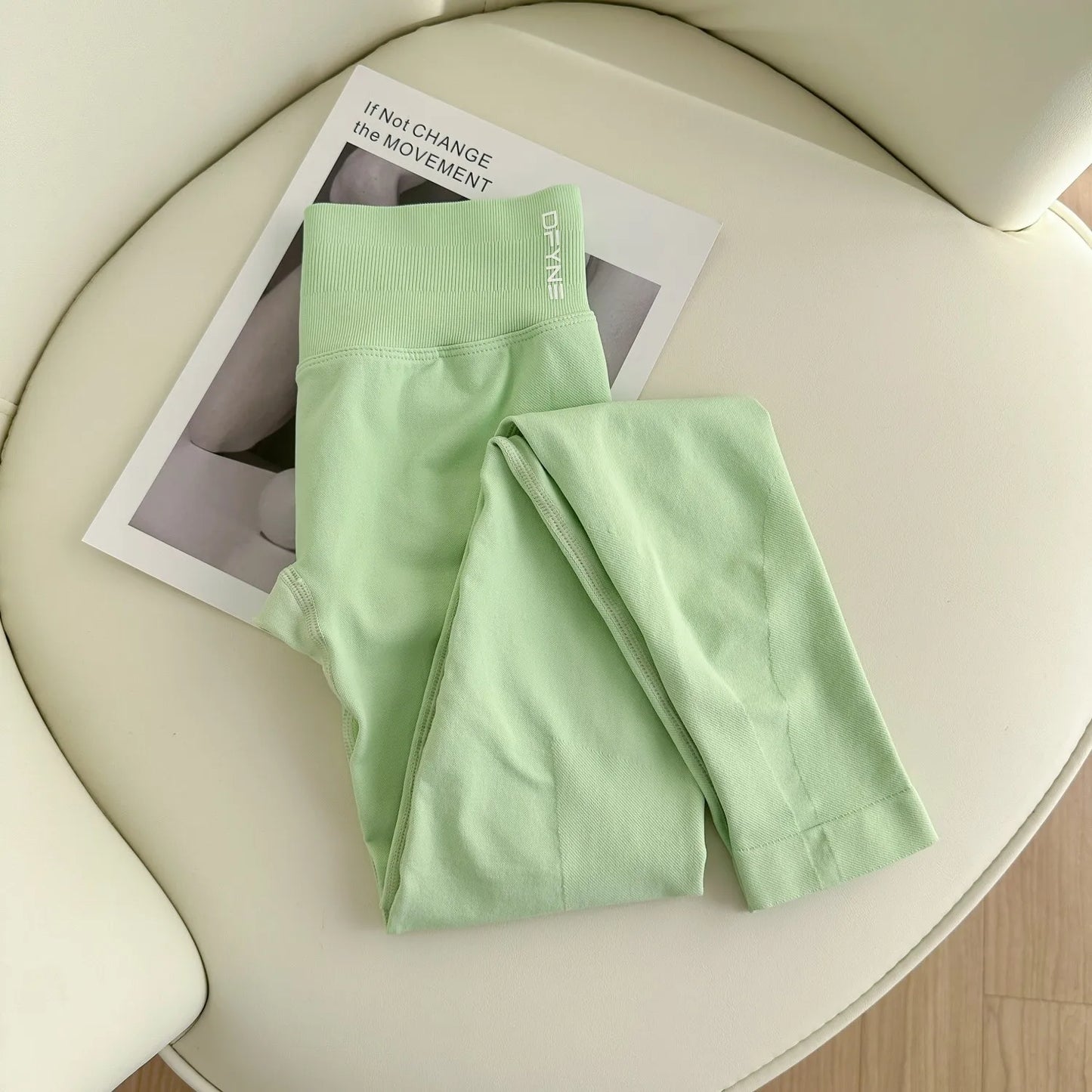 42807355670667|42807355768971|42807356031115