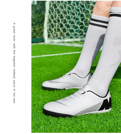 White Men's Football Boots Turf Sneakers Low-cut Soccer Shoes for Men Outdoor