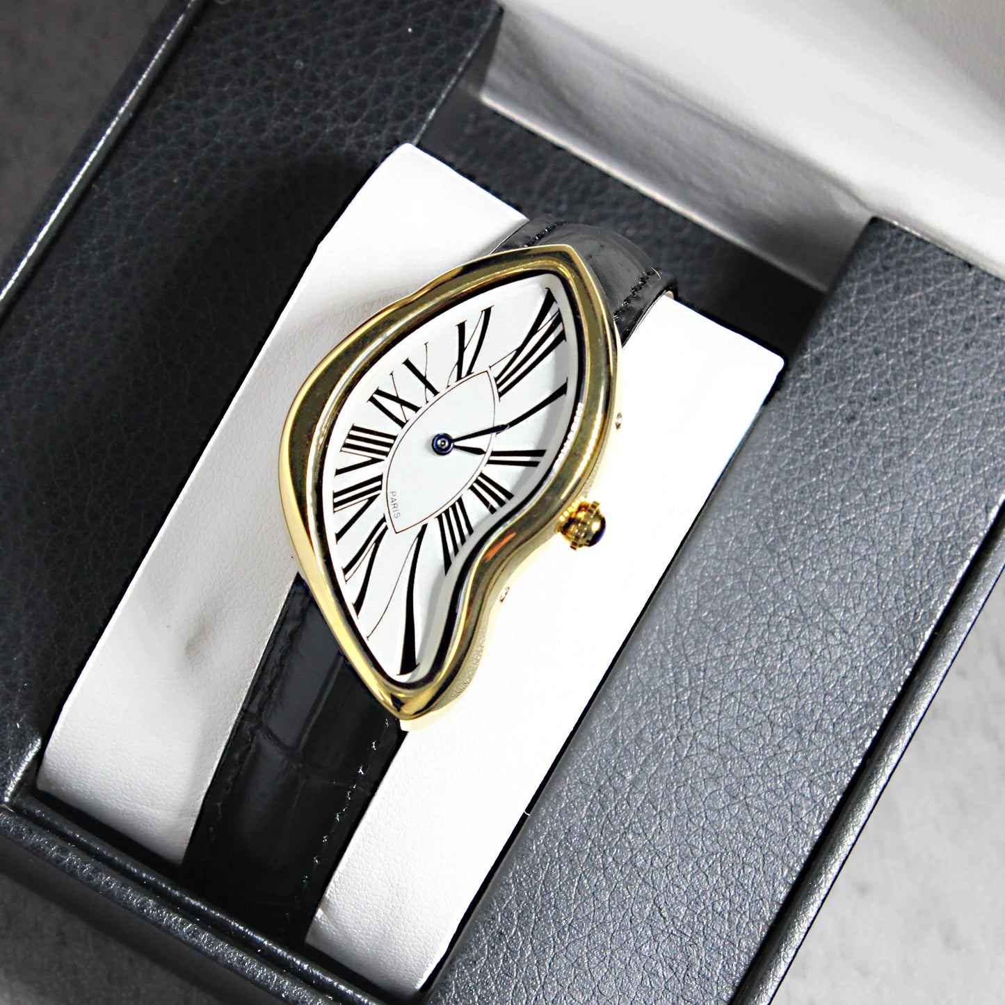 Medieval alien watches melt and twist y2k alien ladies and men Leather strap fashion advanced ins niche design quartz watch
