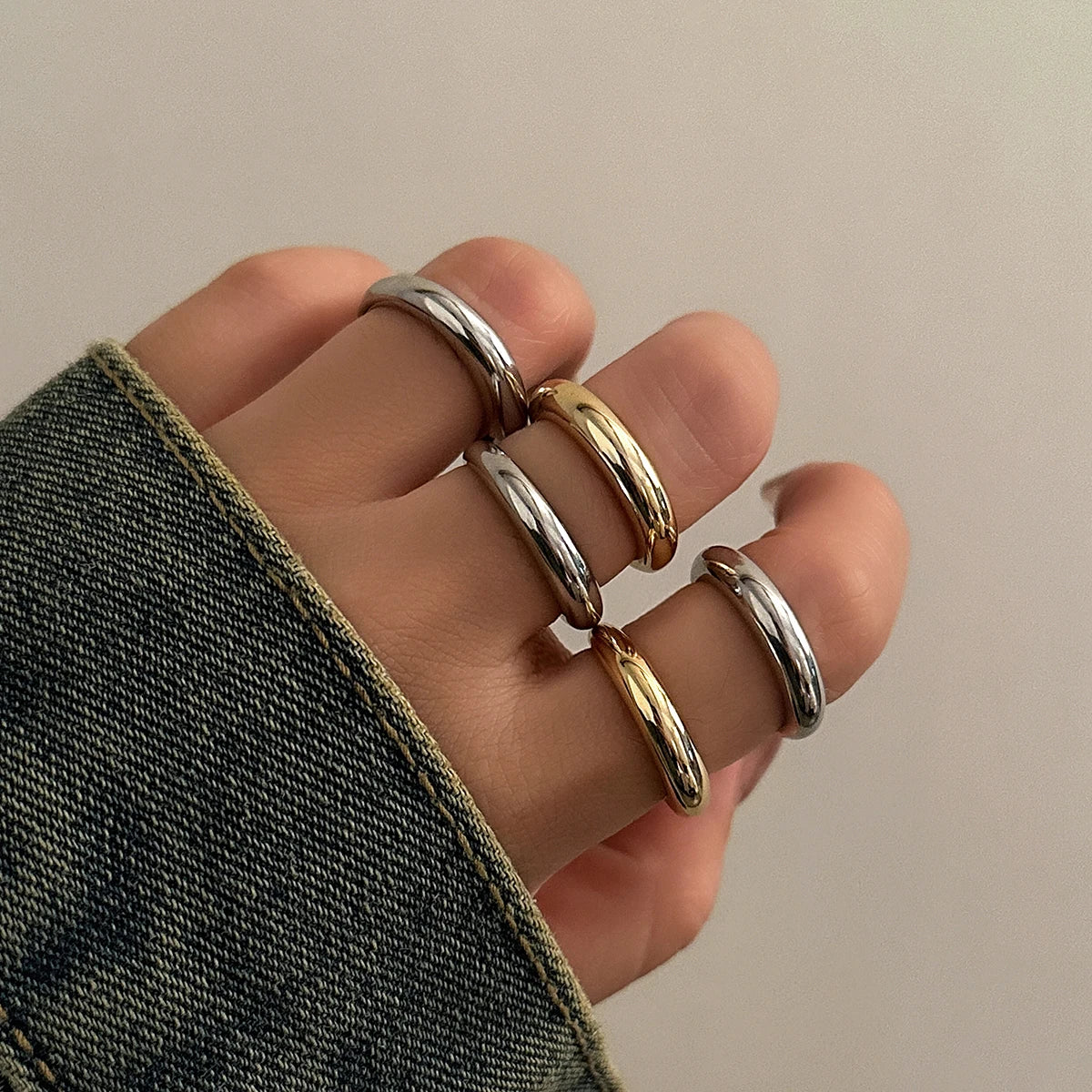 8 Pcs Chunky Open Smooth Surface Rings Set for Women Trendy Gold Color and Silver