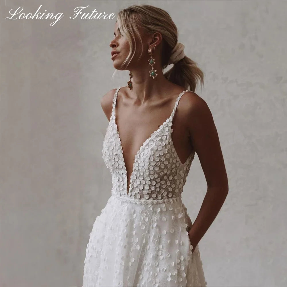 White Bridesmaid Dresses: Tulle Wedding Dress With Pocket Deep V-Neck Spaghetti