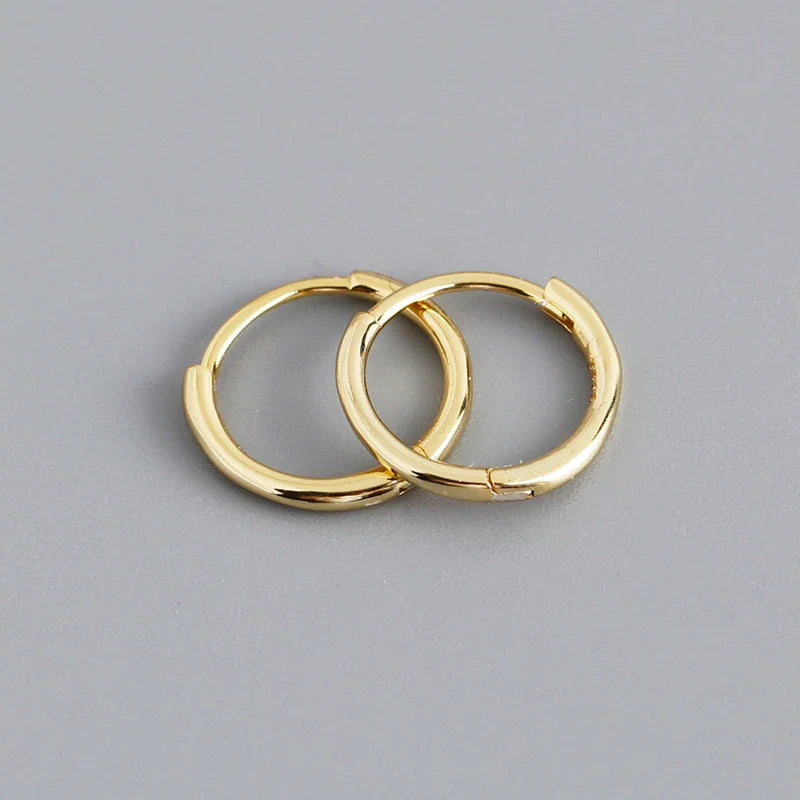 WANTME 925 Sterling Silver Fashion Simple Huggies Ear Buckle Accessories Minimalist Charm Ear Hoop Earrings for Women Jewelry