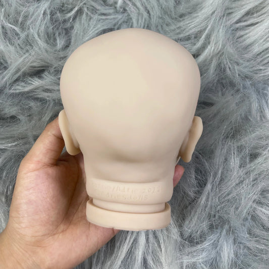 MRB 18 Inch Quinlyn Reborn Vinyl Doll Kit Unpainted Blank Newborn Doll Parts Lifelike Mold With Engraved Name and Cloth Body