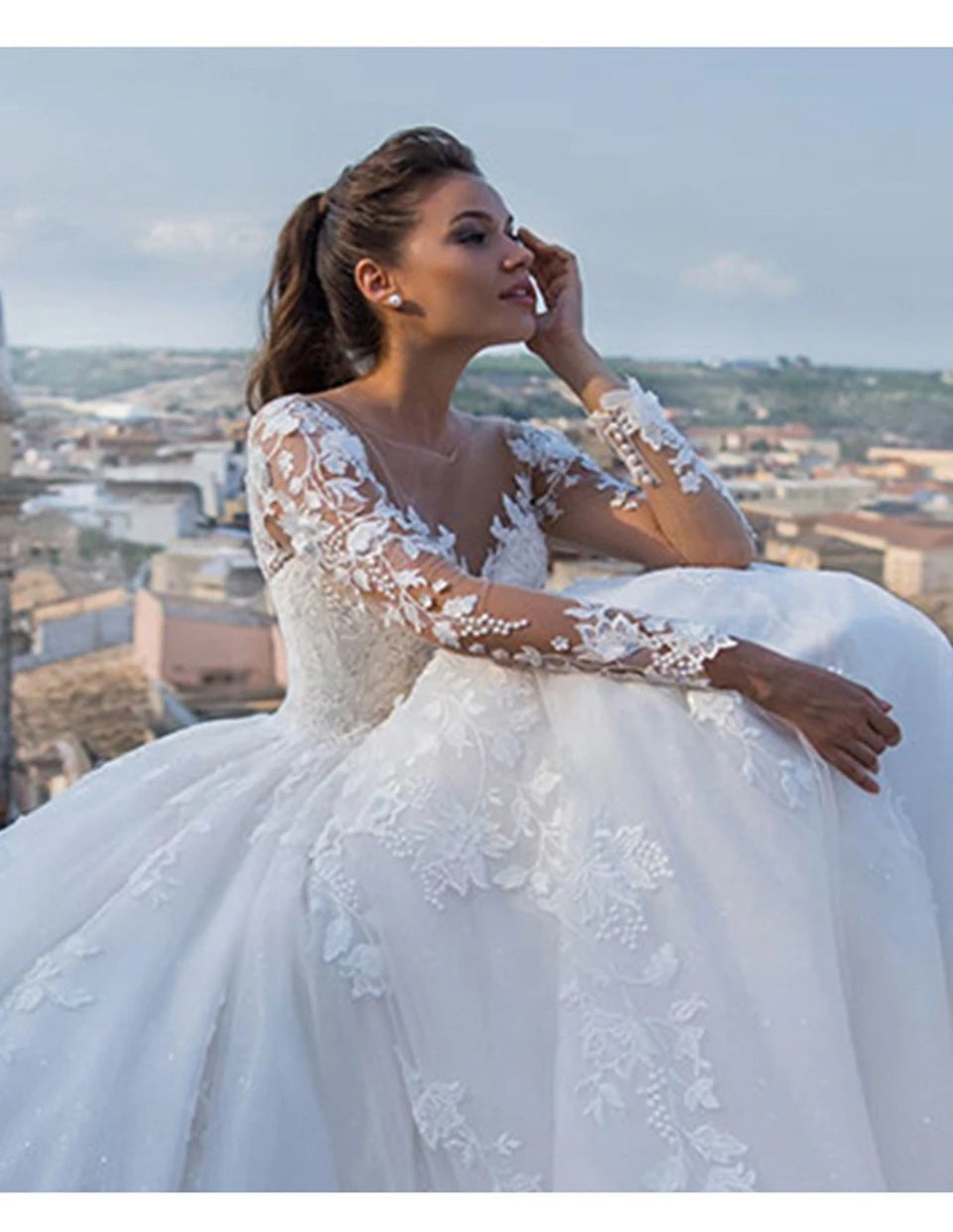 White Bridesmaid Dresses: Wedding Dresses Elegant Long Sleeves Appliques Lace