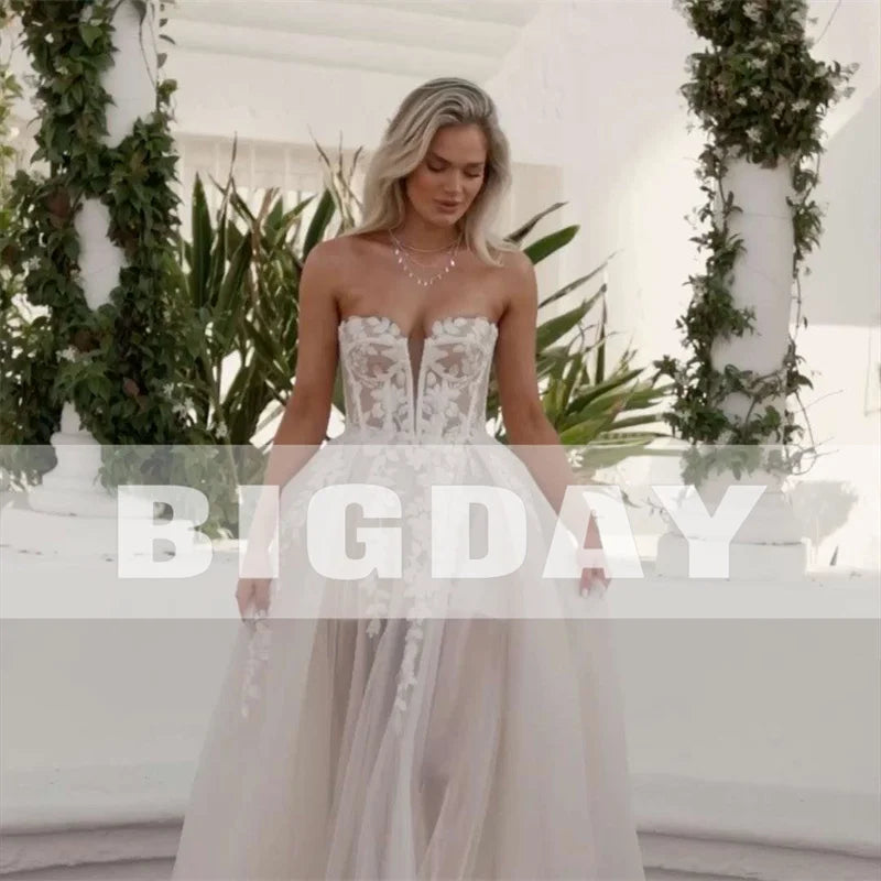 White Bridesmaid Dresses: A-Line Wedding Dress Women Lace Sweetheart Tulle