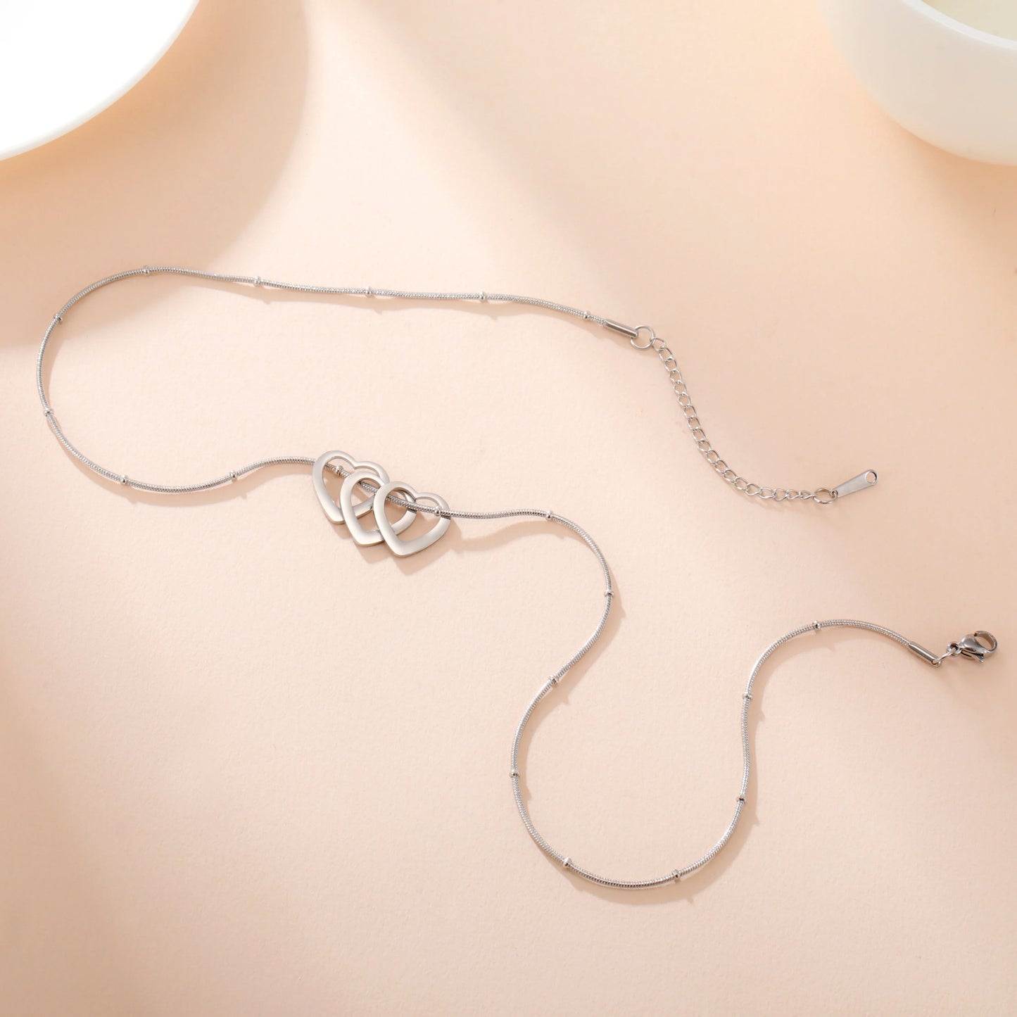 Amaxer Personalized Family Name Necklace With 1-4 Hearts for Mother Custom Mother's Day and Valentine's Day Gift