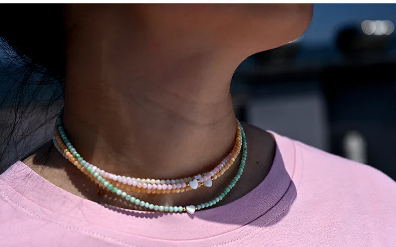 MOON GIRL Mother of Pearl Beads Heart Choker Fashion Dyed Natural Shell Necklace for Women Stainless Steel Collares Femme