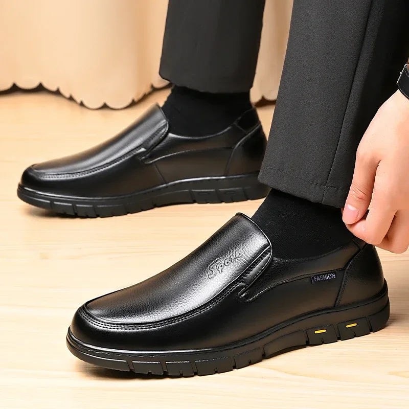 High Quality Leather Men Casual Shoes Comfortable Light Mens Loafers Breathable Formal Mens Dress Shoes Slip-on Driving Shoes