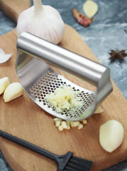 Multi-function Manual Garlic Press Curved Garlic Grinding Slicer Chopper Stainless Steel