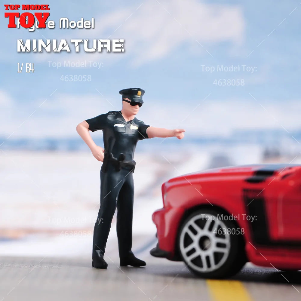 Painted Miniatures 1/64 Scale Beauty Handsome Boy Policeman Girls Male Female Scene Figure Model For Car Vehicles Decorate