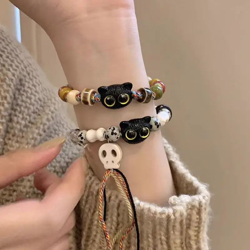 Cute Cartoon Big Eye Cat Luminous Bracelets Glow In The Dark Fluorescence Pendant Bracelet For Women Couple Friendship Jewelry