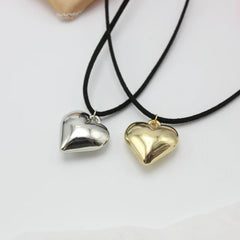 Goth Black Velvet Big Heart Pendant Choker Necklace for Women Elegant Weave