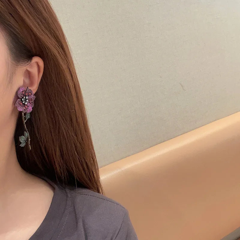 SUYU Summer New Women's Personalized Asymmetric Design Retro 3D Flower Earrings Small Design Rose Earrings Female